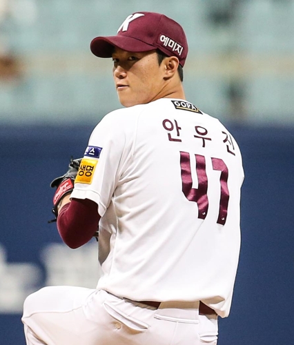 키움이 시즌 마지막 경기인 8일 잠실 두산전을 앞두고 3위 싸움과 개인기록을 위해 안우진 등판 여부가 최대 관심사로 등장하고 있다.