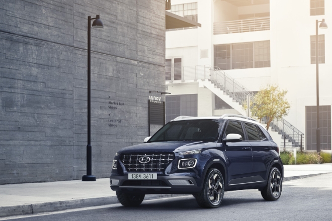 현대자동차는 베뉴의 연식변경 모델 ‘2023 베뉴’를 출시하고 본격적인 판매에 돌입한다고 13일 밝혔다. 사진은 ‘2023 베뉴’의 모습. (사진 = 현대자동차 제공)