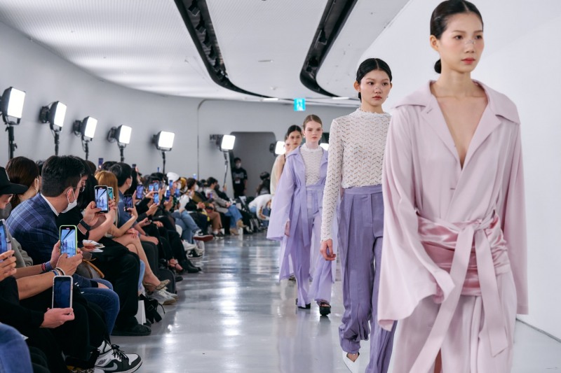 이시안 디자이너의 시안 & 씨비씨엘, 서울패션위크 성황리 마무리