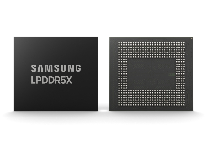 삼성전자는 최신 LPDDR5X D램으로 업계 최고 동작 속도 8.5Gbps를 구현했다고 18일 밝혔다. 사진은 삼성전자의 LPDDR5X D램의 모습. (사진 = 삼성전자 제공)