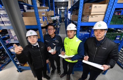 현대모비스가 상생경영 활동의 일환으로 전기ㆍ소방ㆍ가스 등 화재예방 점검과 건축물 안전진단 서비스를 제공하고 있다.