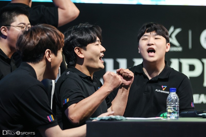 크레이지윈으로 FeCC에 출전 중인 PGxkt.