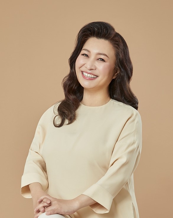 오은영 박사, 교원 빨간펜 브랜드 대표 모델로 발탁