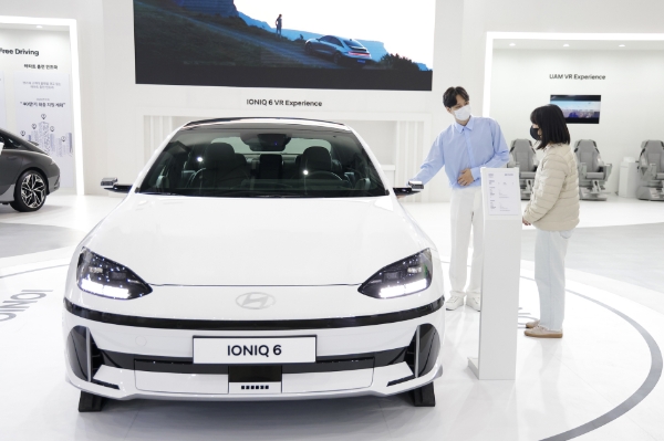 '2022 대구 국제 미래모빌리티엑스포' 현대자동차관에 전시된 '아이오닉6' (제공 : 현대자동차·기아)