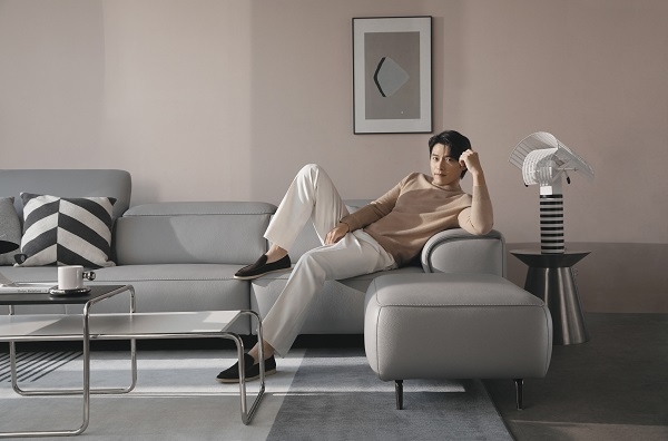 사진=뉴클레버 기능성 비텔로 슈렁큰 통가죽 소파