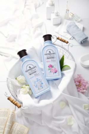 허브마리1848 허브항균 섬유유연제 연출컷 / 사진 제공 : 애경산업 허브마리1848