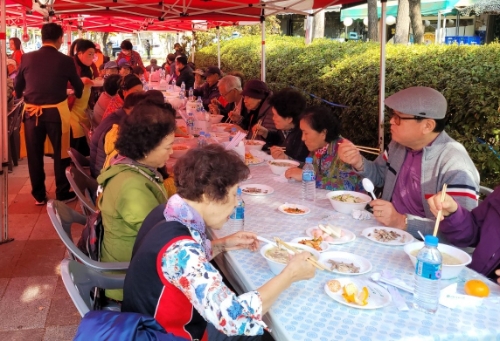 대한적십자사 서구 오류왕길동봉사회, ‘어르신 사랑 나눔 삼계탕 데이’활동 실시