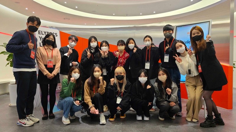 '엘리펙스 영리더스' 1기 발대식 단체사진(사진제공=올림플래닛).