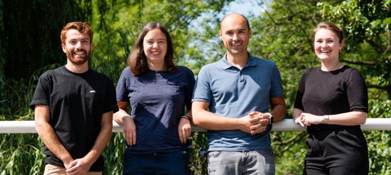 사진='SPACE4GOOD' 창업자 Alexander Gunkel (우측에서 두번째)사진출처='SPACE4GOOD' 홈페이지