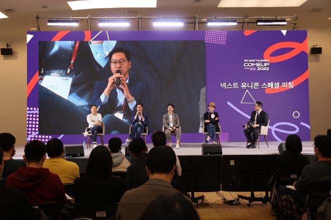 사진= 오른쪽부터) 넥스트유니콘 장재용 대표, 한국엔젤투자협회 고영하 회장, 넥스트드림엔젤클럽 태성환 회장, SAP 아시아 조직 김형섭 상무, 전문엔젤투자자 변영주 이사