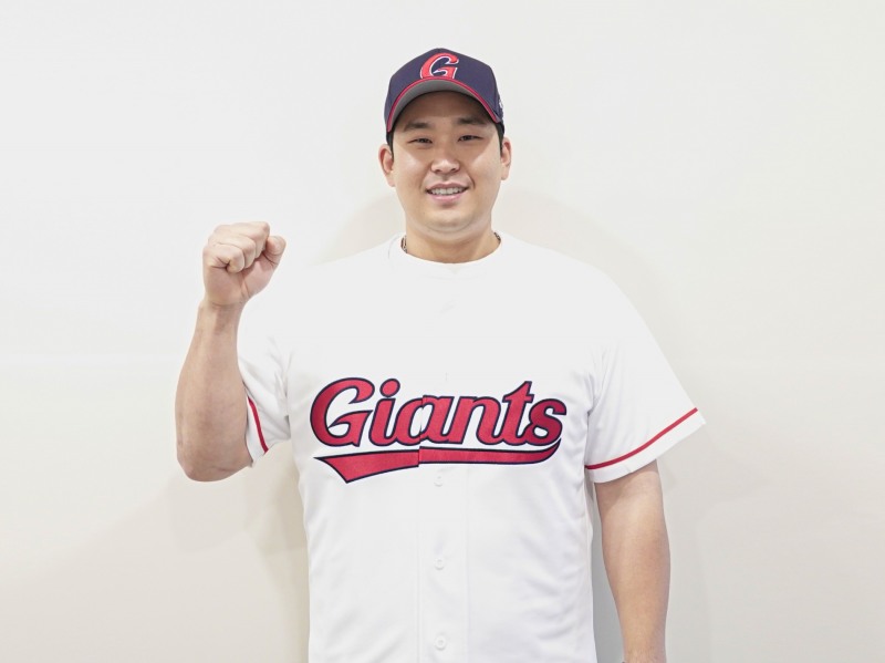 "타율만으로 설명할 수 없는 가치를 높이 평가했다" 유강남, 롯데자이언츠와 4년 총액 80억원 예상 이상 대박 계약