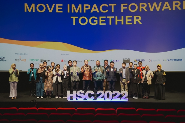 25일(금) 인도네시아 자카르타에서 열린 '현대 스타트업 챌린지 2022' 데모데이 및 시상식 현장에서 참가자 및 관계자들이 기념 촬영을 하고 있는 모습 / 사진 제공 : 현대차그룹