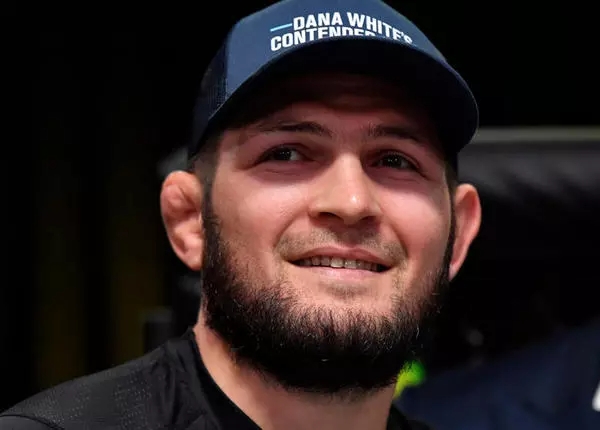 코치로 훌륭하게 변신한 무패 챔피언 하빕(사진=UFC)