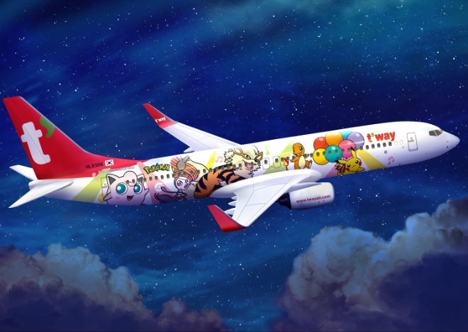 티웨이항공은 다음달 말부터 인기 콘텐츠 ‘포켓몬’으로 디자인한 ’피카츄제트TW’의 운항을 시작한다고 28일 밝혔다. 사진은 티웨이항공의 ’피카츄제트TW’ 외관 래핑을 적용한 B737-8 항공기의 모습. (사진 = 티웨이항공 제공)