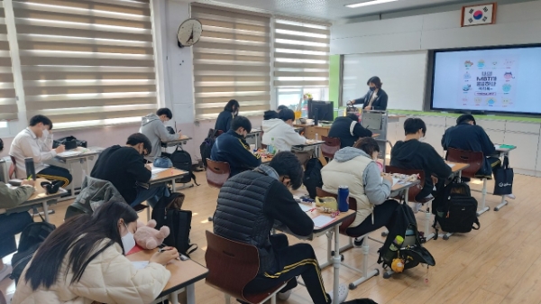 찾아가는 심리검사 프로그램 운영 모습 (사진제공 = 담양군)