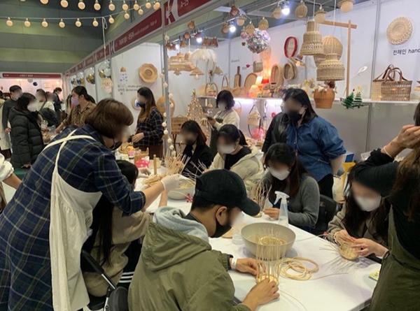 국제공예가협회 소속 라탄공예 작가 K-핸드메이드페어 참가