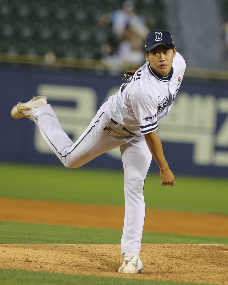 "병역의무 마쳤고 선발과 불펜 모두 가능한 젊고 재능있는 투수" NC다이노스, FA 양의지 보상선수로 두산 우완투수 전창민 지명