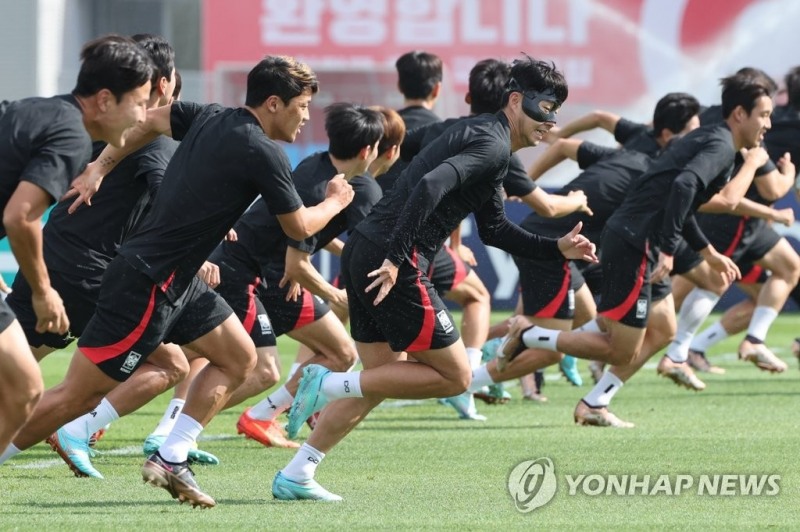 한국 선수들이 포르투갈전을 앞두고 훈련에 열중하고 있다. [사진=연합뉴스] 
