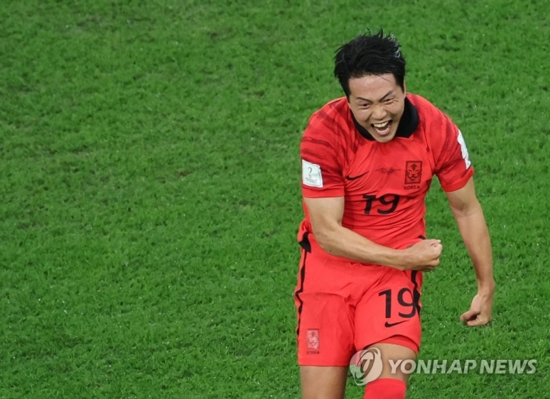 (알라이얀=연합뉴스) 3일 오전(한국시간) 카타르 알라이얀의 에듀케이션 시티 스타디움에서 열린 2022 카타르 월드컵 조별리그 H조 3차전 대한민국과 포르투갈 경기. 전반 한국 김영권이 동점골을 넣은 뒤 환호하고 있다.