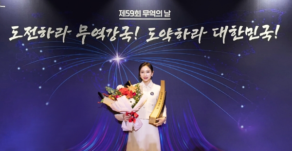 티르티르, K뷰티 위상 높인 ‘삼천만불 수출의 탑’ 수상