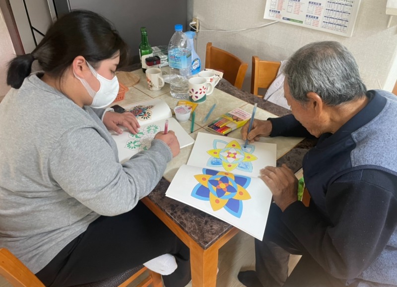 노인 우울증 예방 ‘내·안·애(愛)’ 프로그램 운영 모습 (사진제공 = 진도군)