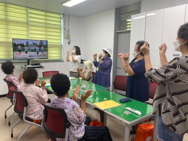 치매예방 프로그램 '스마트 뇌총총' 운영 모습 (사진제공 = 진도군)