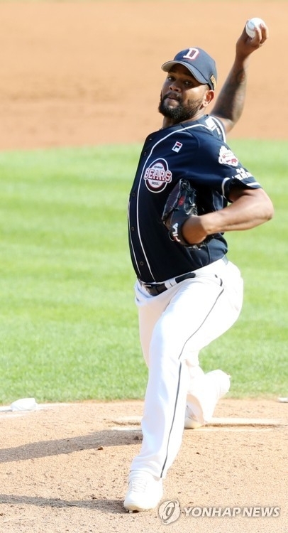 알칸타라는 2020년 20승을 올린 뒤 3년만에 두산으로 복귀하면서 90만달러에 계약을 맺었다. 2023시즌 다시 성공시대를 맞이할 수 있을지 궁금하다.