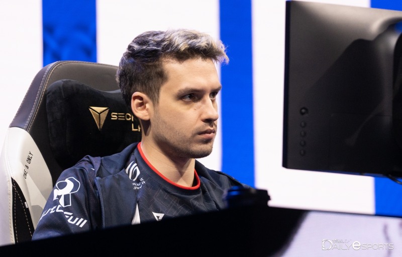 '오도암네' 안드레이 파스쿠.