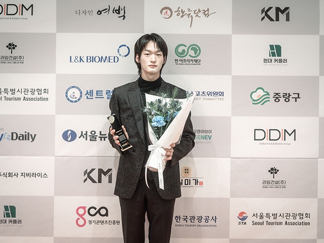 유지애X이승찬X이서연, 인기상과 최우수 남녀 모델상 수상