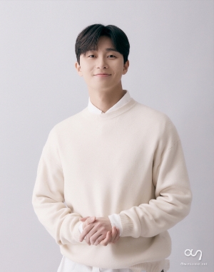 배우 박서준 프로필 사진 / 사진 제공 = 어썸이엔티