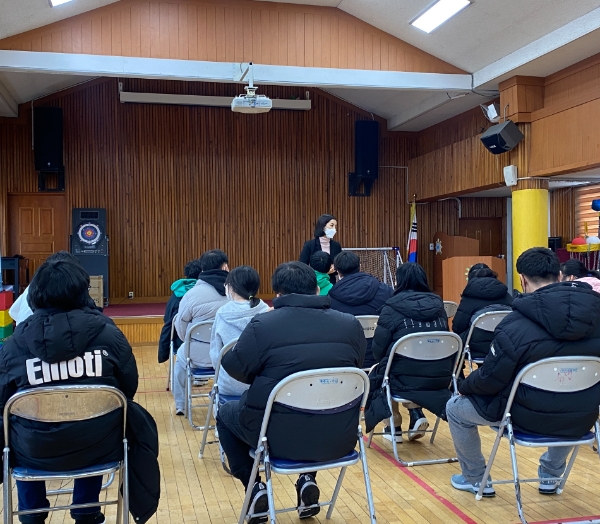 사학연금 TP 금융지식나눔 사진(광주여자상업고등학교) / 사진 제공 : 사학연금