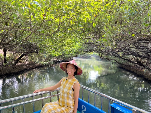 타이난 쓰챠오 녹색터널을 방문한 유튜버 신아로미