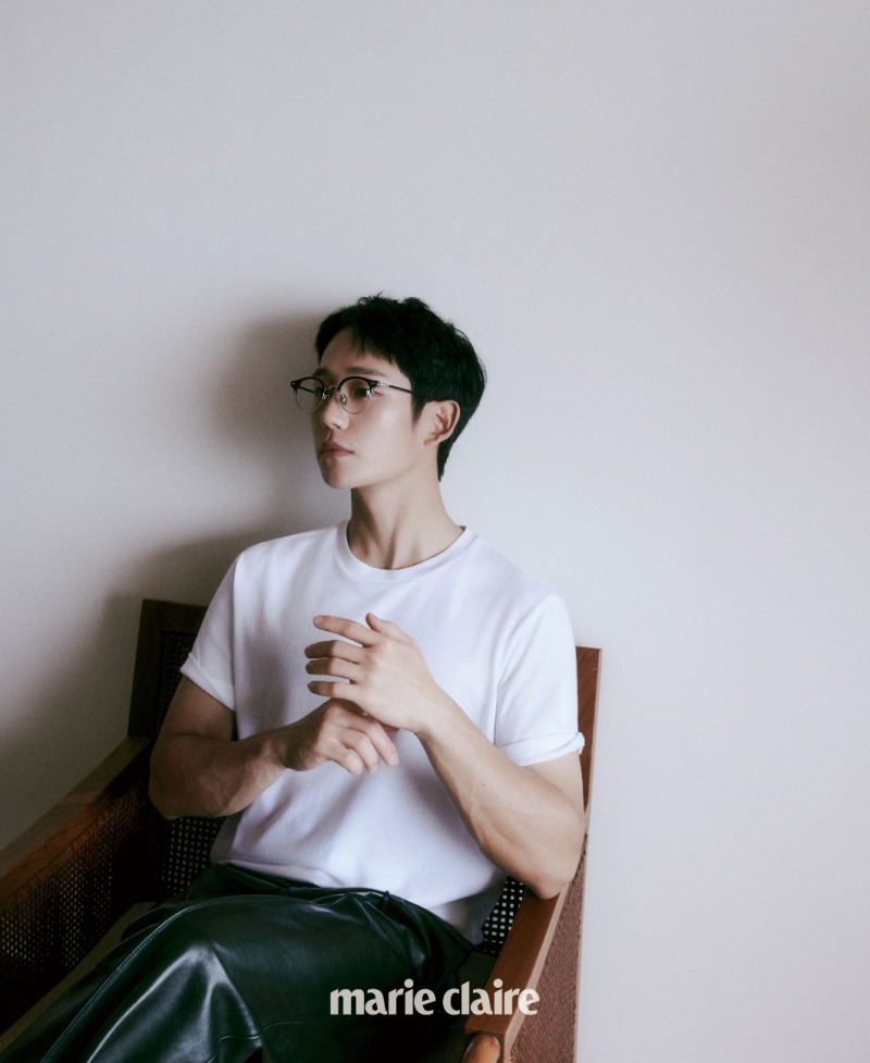 배우 정해인, 마리끌레르 1월호 패션화보 공개