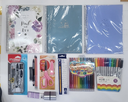 구성품 세트 / 사진 제공 : 적십자사