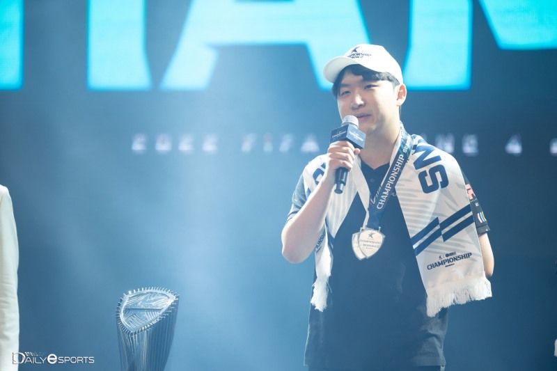 피파온라인4 국가대표 예비명단의 플레이그라운드xkt 롤스터 곽준혁.