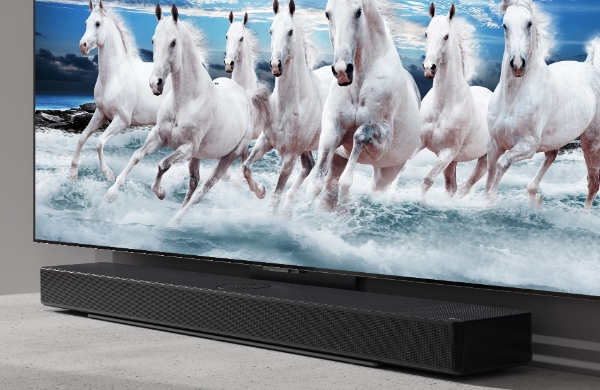 LG전자가 세계 최대 가전·IT 전시회 CES 2023에서 사운드바 신제품을 선보인다. 신제품은 2023년형 올레드 TV에 최적화한 사운드와 디자인을 갖춰 시청 경험을 극대화한다. 사진은 사운드바 신제품 이미지. / 사진 제공 = LG전자