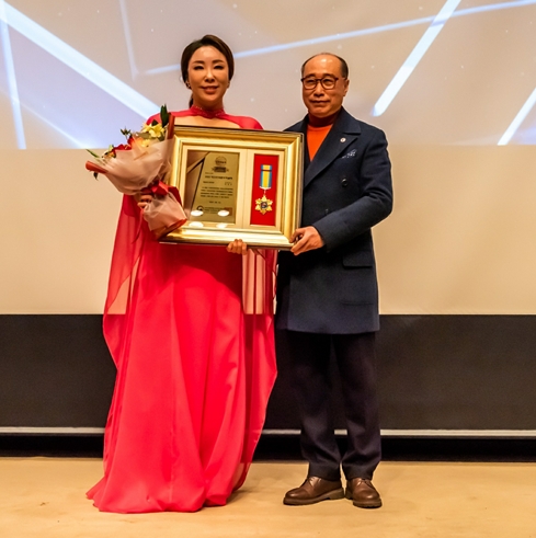 이블라국제콩쿨 서울대표 소프라노 손정윤, STN주최 희망한국국민대상 수상 영예