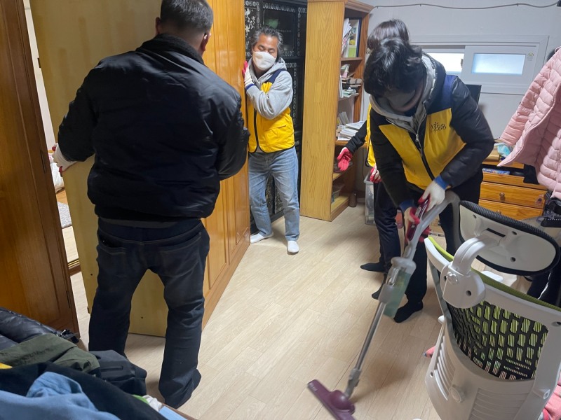 주거환경 개선사업 활동 모습 (사진제공 = 담양군)