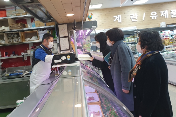 정읍시가 지역 내 축산물 취급 업소를 대상으로 축산물 이력제 특별점검을 시행한다 (사진제공 = 정읍시)