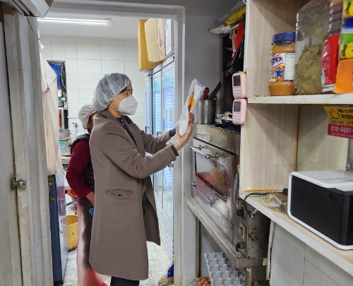 정읍시가 설 명절 대비 식품 위생관리를 강화한다 (사진제공 = 정읍시)