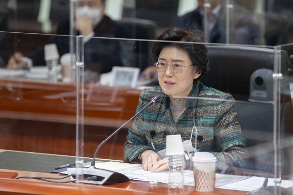 한국가스공사는 1월 9일 ‘전사안전경영회의’를 열고 안전을 최우선 가치로 현장 중심의 안전제일 경영을 실천할 것을 결의했다(최연혜 가스공사 사장) / 사진 제공 : 한국가스공사