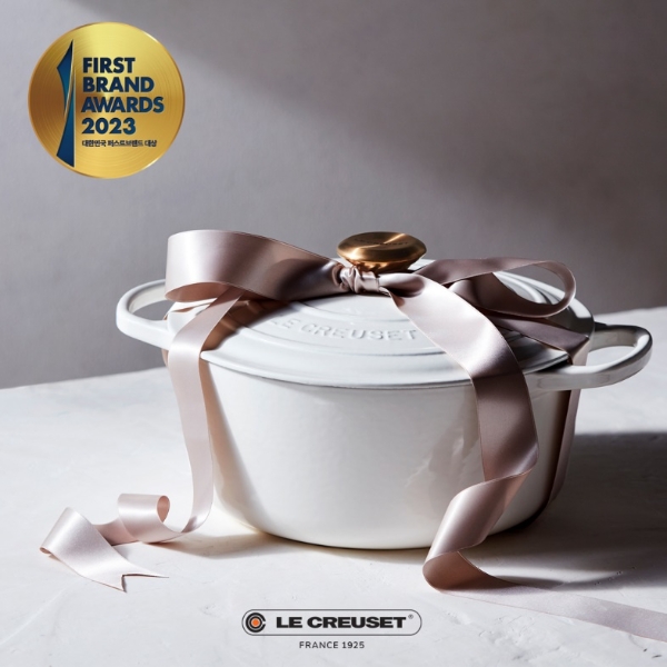 르크루제(LE CREUSET)가 ‘2023 대한민국 퍼스트브랜드 대상’에서 무쇠주방용품 부문 2년 연속 대상을 수상했다