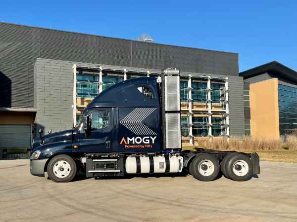 SK이노베이션이 투자한 암모니아 기반 수소 연료전지 시스템 Amogy가 이달 초 미국 뉴욕주 스토니브룩대에서 세계 최초로 암모니아를 동력원으로 주행시험하는데 성공한 트럭