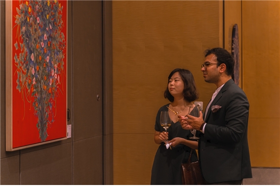 오픈월, 글로벌 진출 속도…싱가포르 소피텔 럭셔리 호텔 전시 개최