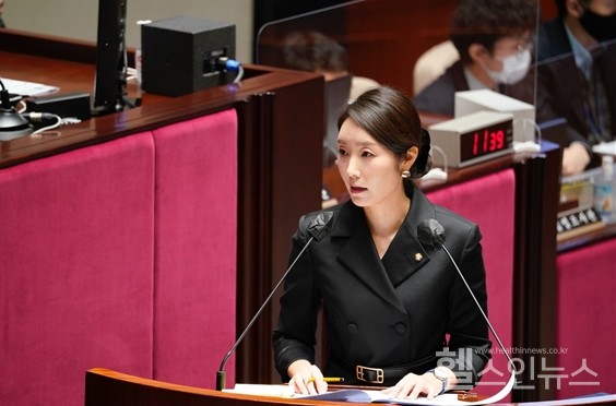 국회보건복지위원회소속강선우국회의원(더불어민주당)