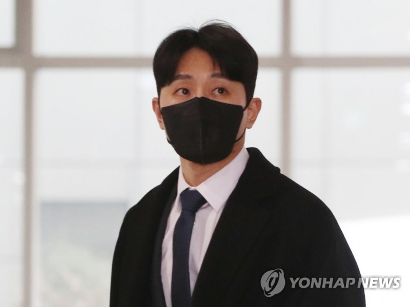 (성남=연합뉴스) 빅토르 안(한국명 안현수)이 12일 오후 경기도 성남시청에서 열린 성남시청 빙상팀 코치직 면접에 참석했다.