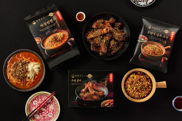 덕후선생X고메 콜라보 제품 및 식탁 연출 이미지 / 제공 : CJ제일제당