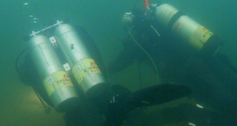 동계수난구조훈련 모습. / 사진 = 경기도뉴스포털