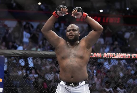 3연속 피니시 패한 데릭 루이스(사진=UFC)