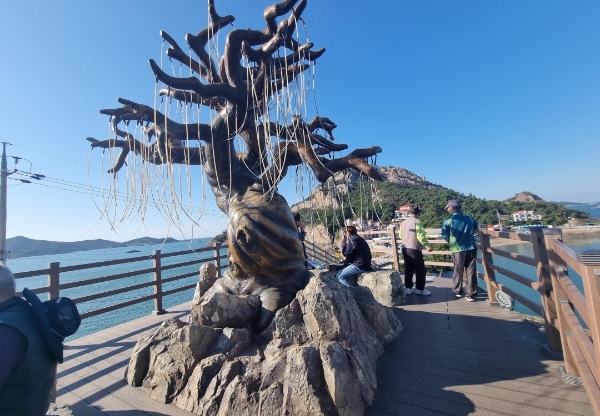 천년나무 전망대 (사진제공 = 군산시)